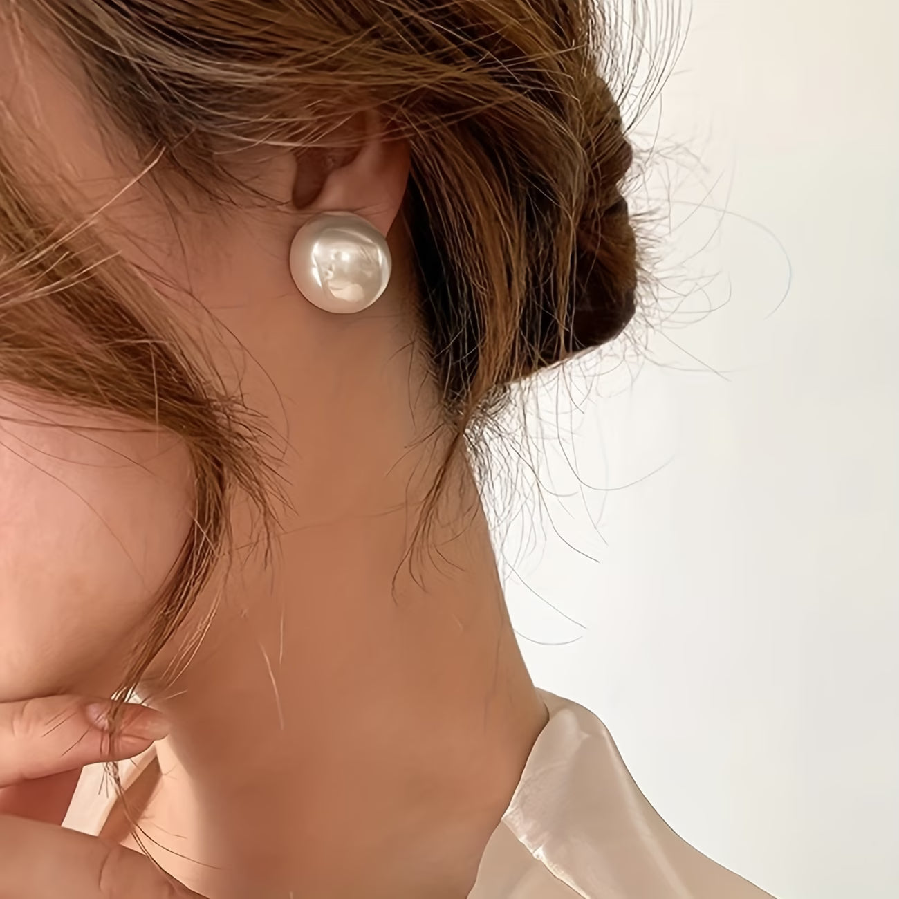 Le Statement Perle Puces d'Oreilles