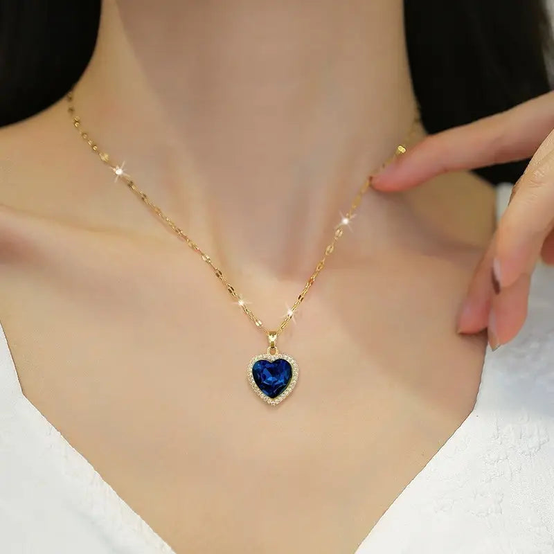 Or Saphir Cœur Collier