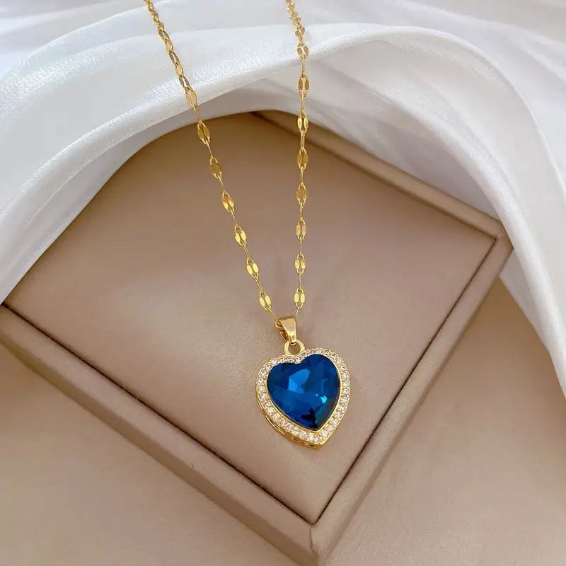 Or Saphir Cœur Collier