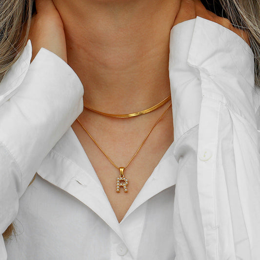 Fiona Superposé Or Initiale Lettre Collier
